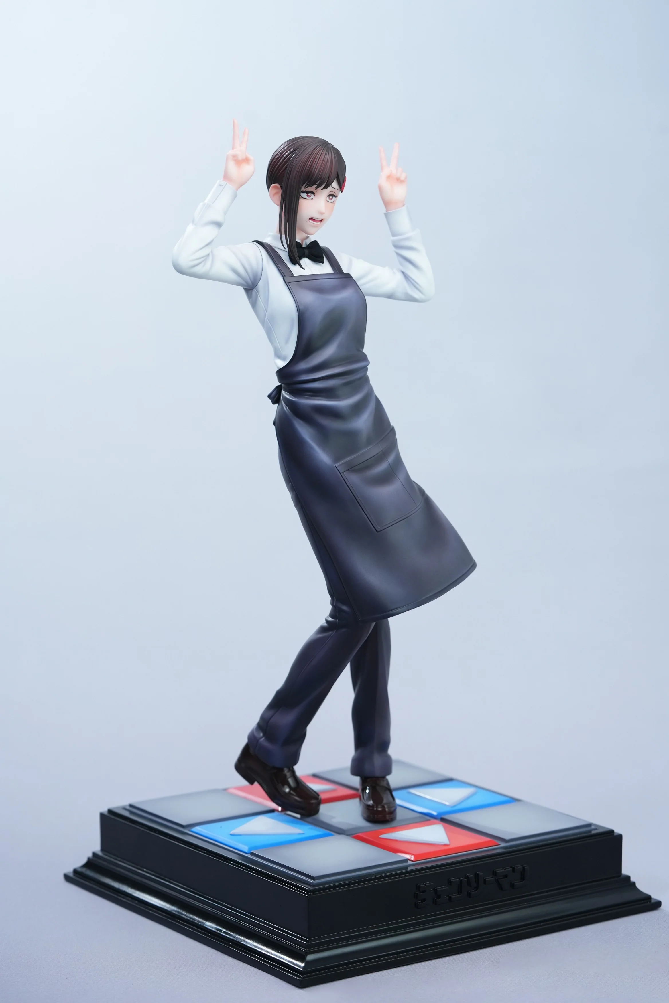 Chainsaw Man Hera Studio Kobeni Higashiyama Resin Statue - Image 7