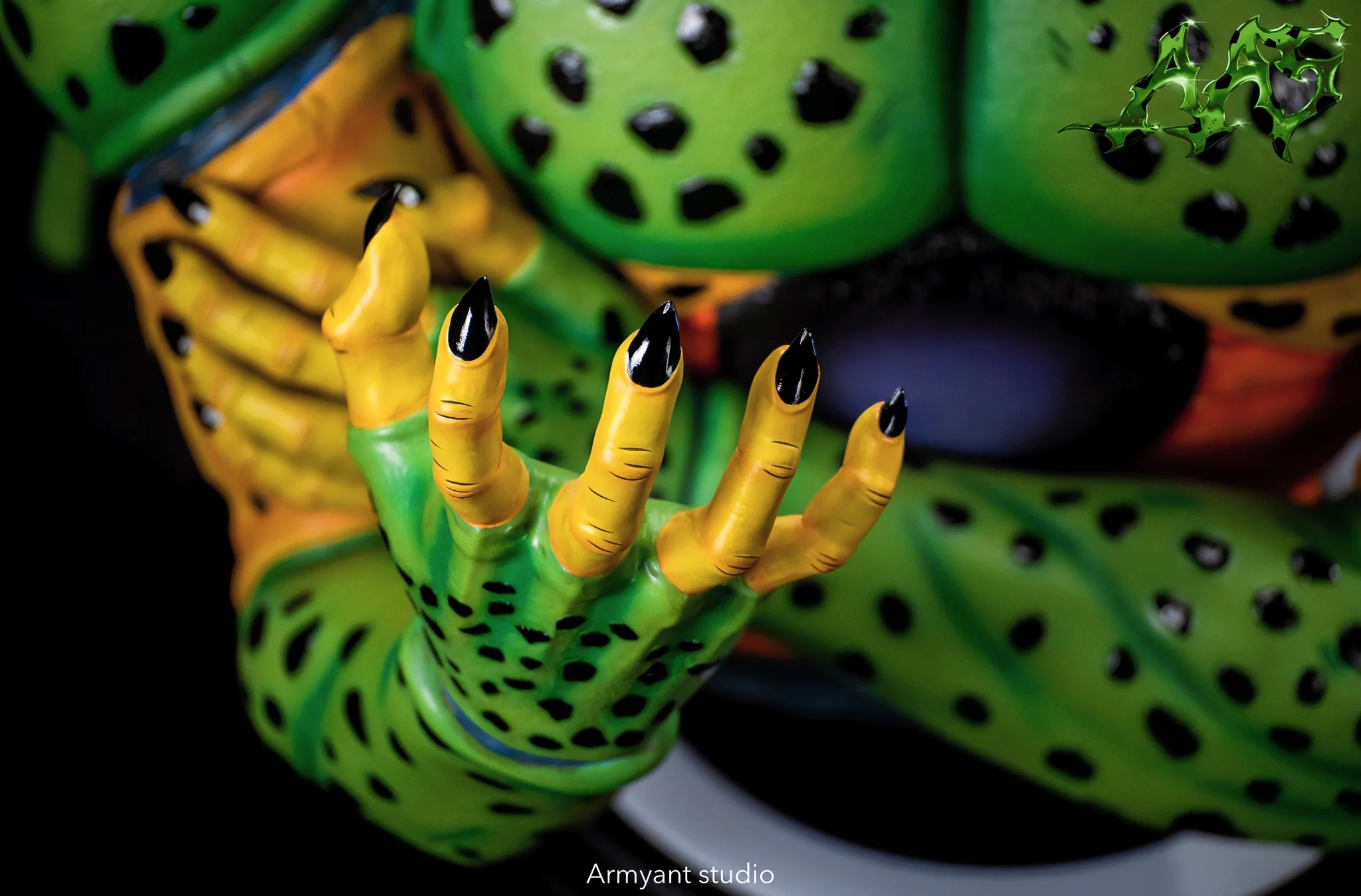 Dragon Ball ArmyAnt Studio First Form Cell Life Size Bust Resin Statue - Image 5