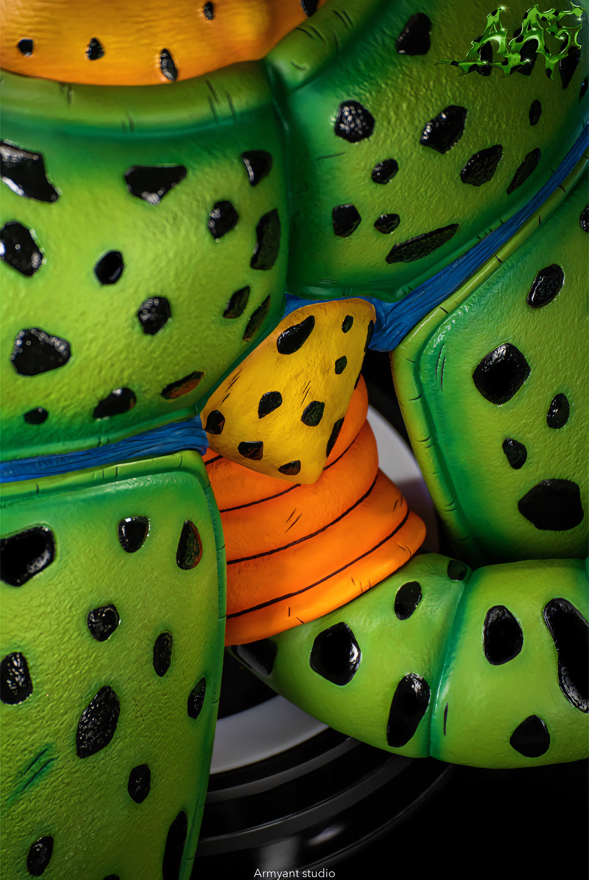 Dragon Ball ArmyAnt Studio First Form Cell Life Size Bust Resin Statue - Image 9