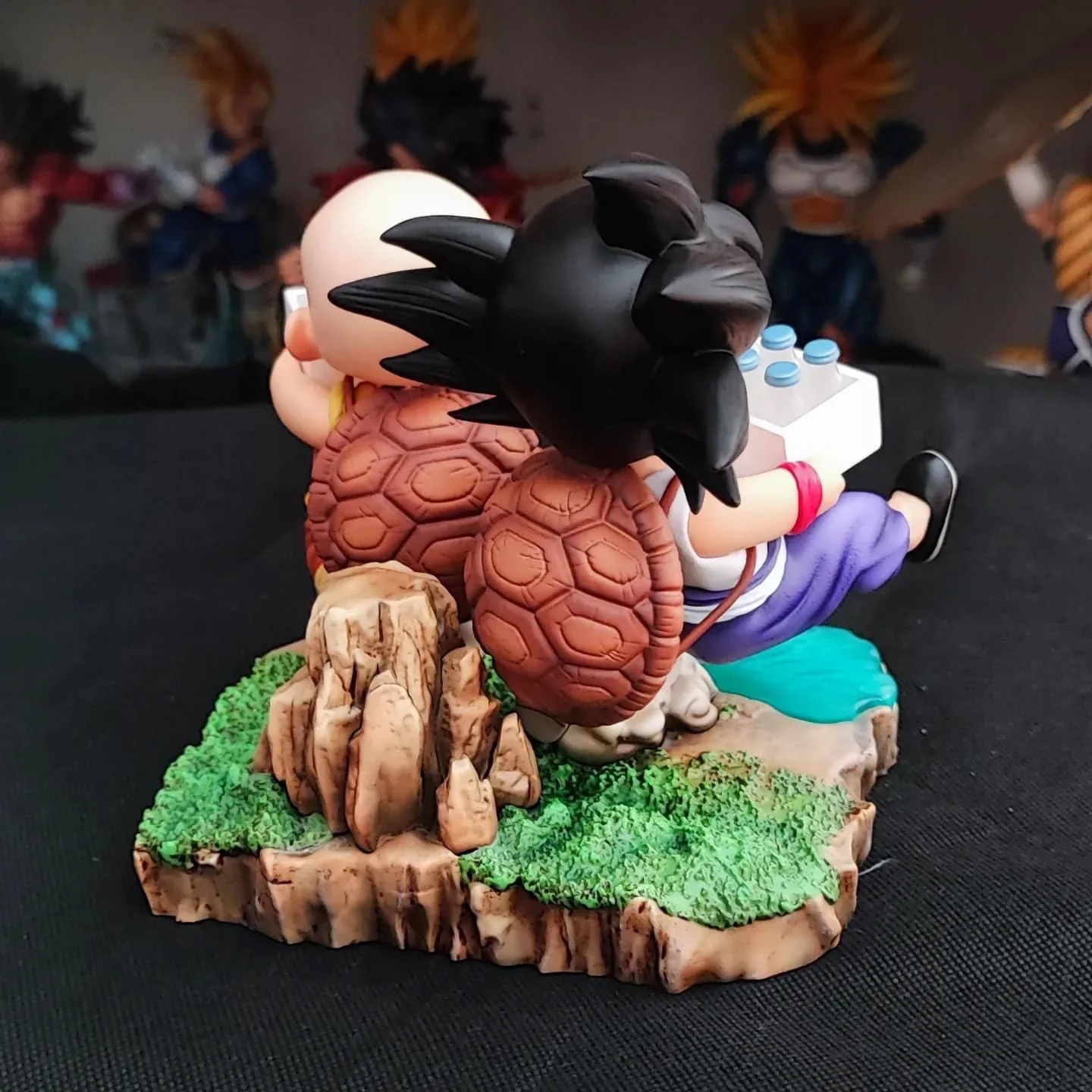 Dragon Ball Dim Model Studio Goku and Krillin Roshi School Vol.1 Milk Resin Statue - Image 5