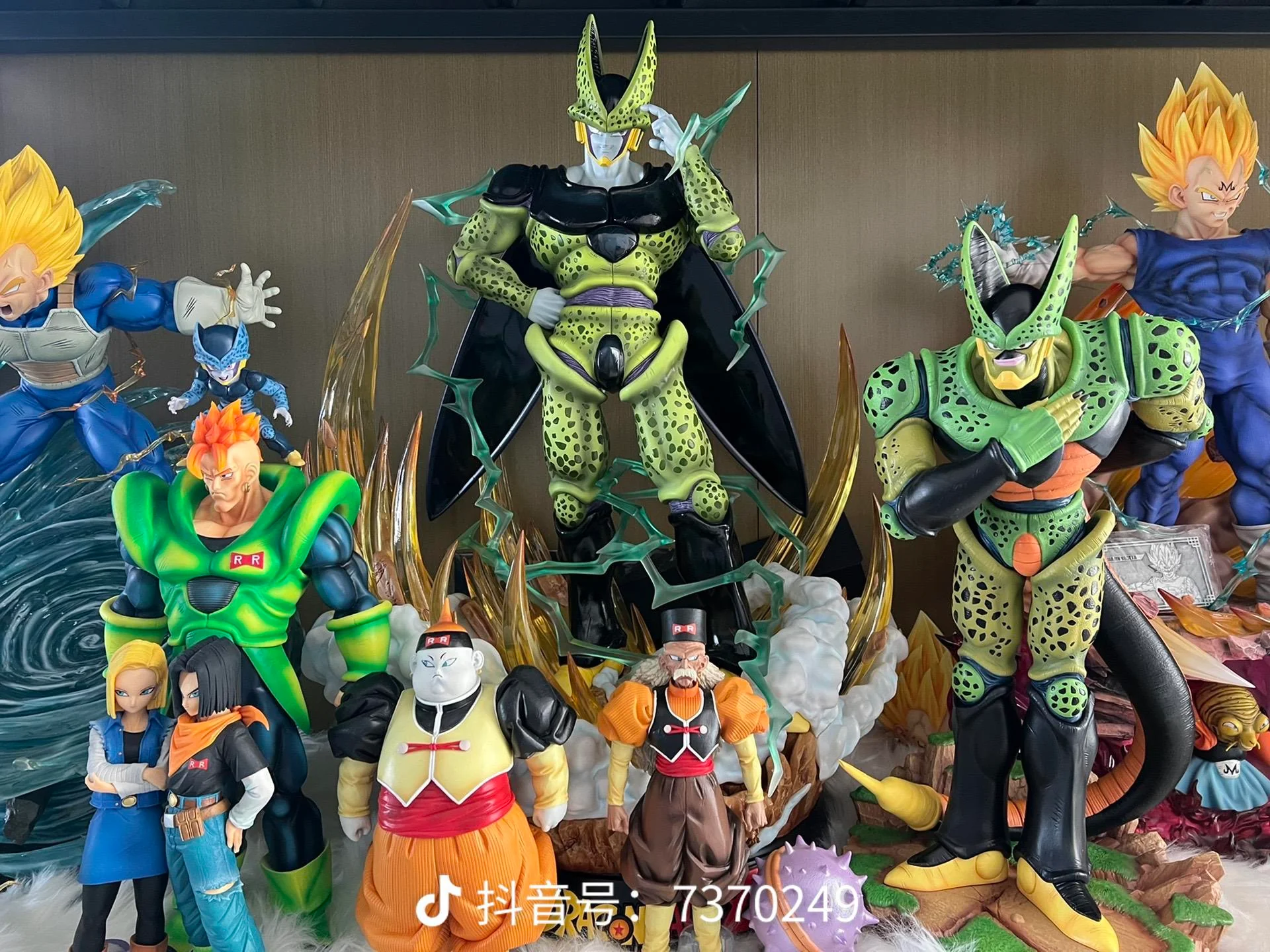 Dragon Ball WS Studio Cell 2nd Form Resin Statue - Image 12
