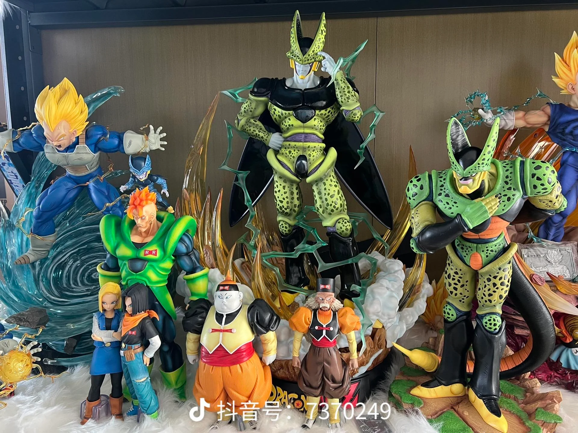 Dragon Ball WS Studio Cell 2nd Form Resin Statue - Image 13