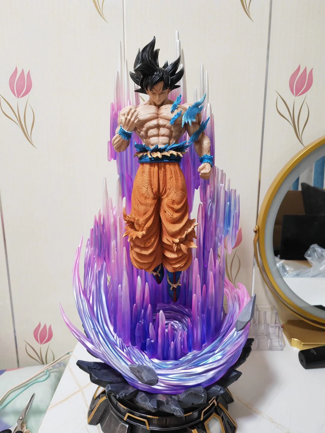 Dragon Ball ZBC Studio Goku Ultra Instinct Resin Statue - Image 11