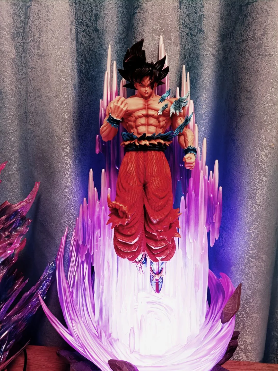 Dragon Ball ZBC Studio Goku Ultra Instinct Resin Statue - Image 21