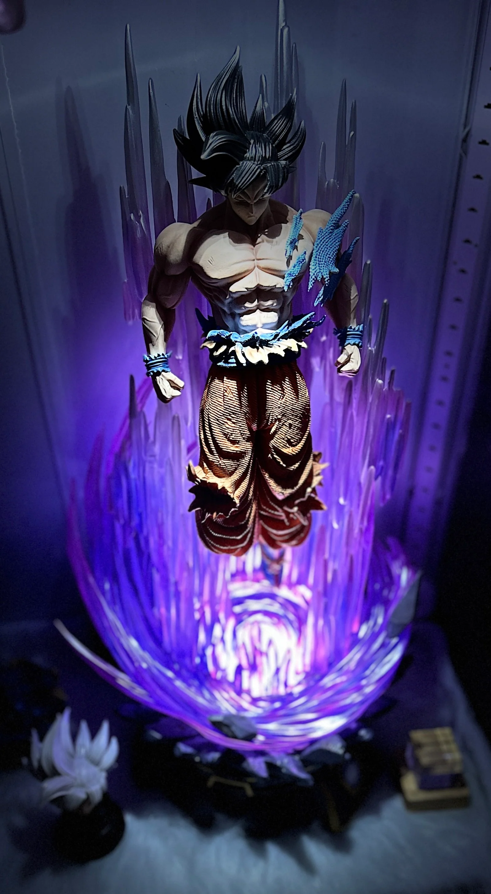 Dragon Ball ZBC Studio Goku Ultra Instinct Resin Statue - Image 22