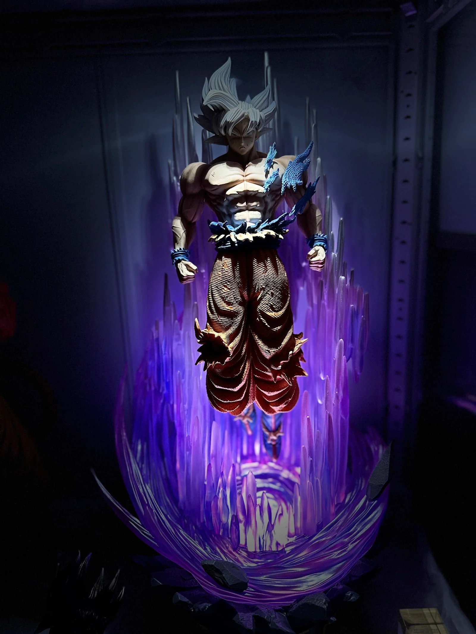 Dragon Ball ZBC Studio Goku Ultra Instinct Resin Statue - Image 29