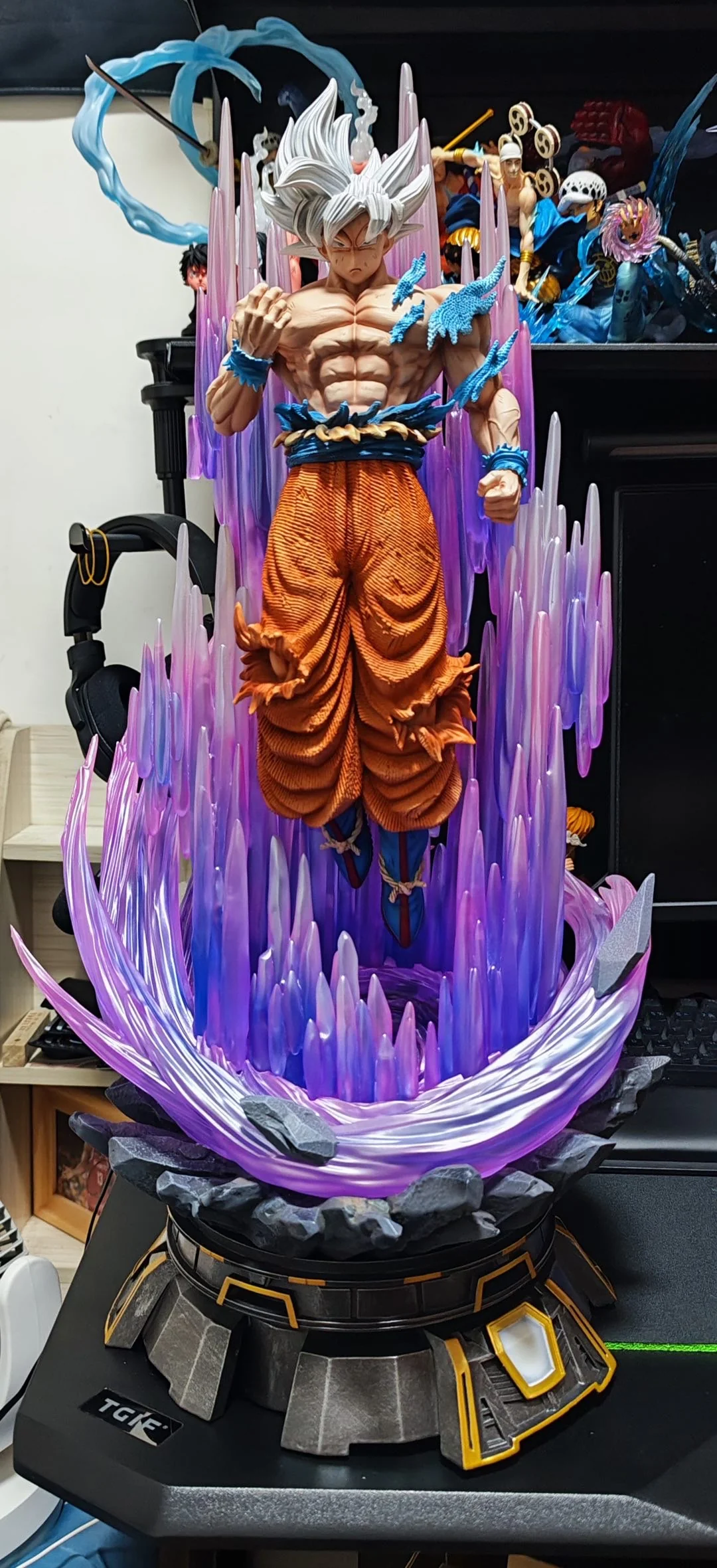 Dragon Ball ZBC Studio Goku Ultra Instinct Resin Statue - Image 35