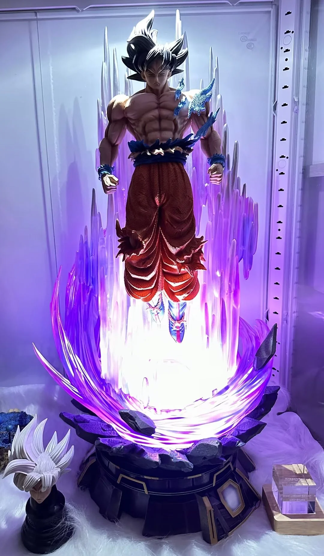 Dragon Ball ZBC Studio Goku Ultra Instinct Resin Statue - Image 6