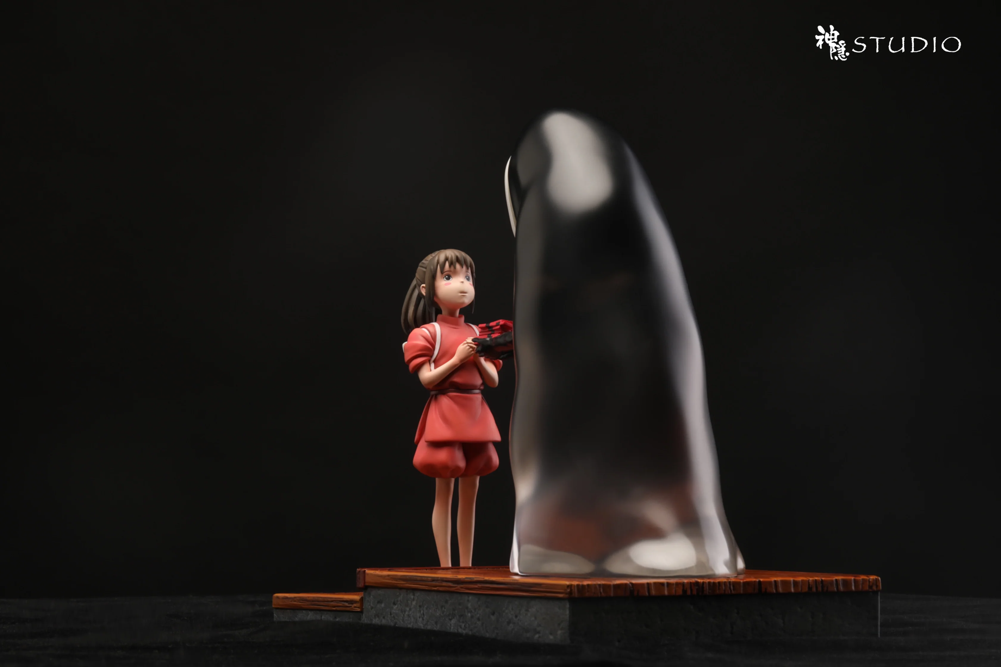 Spirited Away ShenYin Studio Chihiro & No Face Resin Statue - Image 6